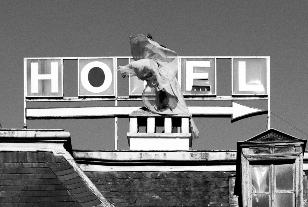 hotel-aurora-home-headerschwarz-weiss